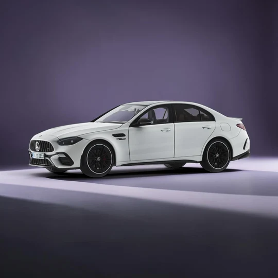 1/18 Mercedes-AMG C 63 S E Performance