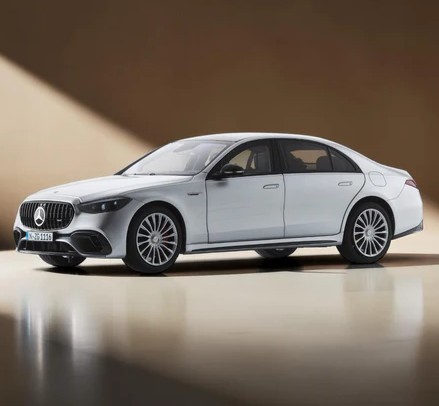 1/18 Mercedes-AMG S 63 E Performance