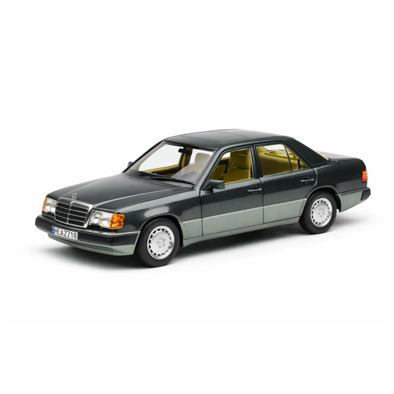 Norev | 183952 | 1/18 Ölçek | Mercedes-Benz 230 E 1990 / Gece Yeşili Metalik (Night Green Metallic)