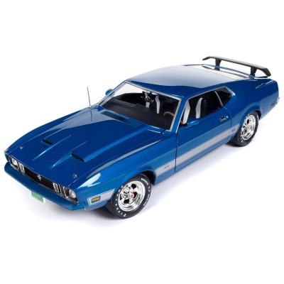 American Muscle AMM1323 1/18 Ölçek 1973 Ford Mustang Mach 1 *Class Of 1973*, Mavi Glow