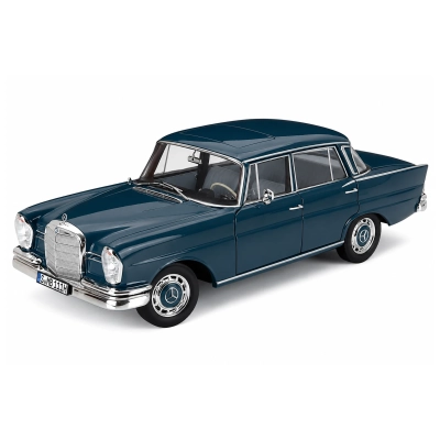 Norev Dealer Edition | B66040723 1/18 Ölçek | Mercedes-Benz 220S W111 1956 / Mavi (Blue)